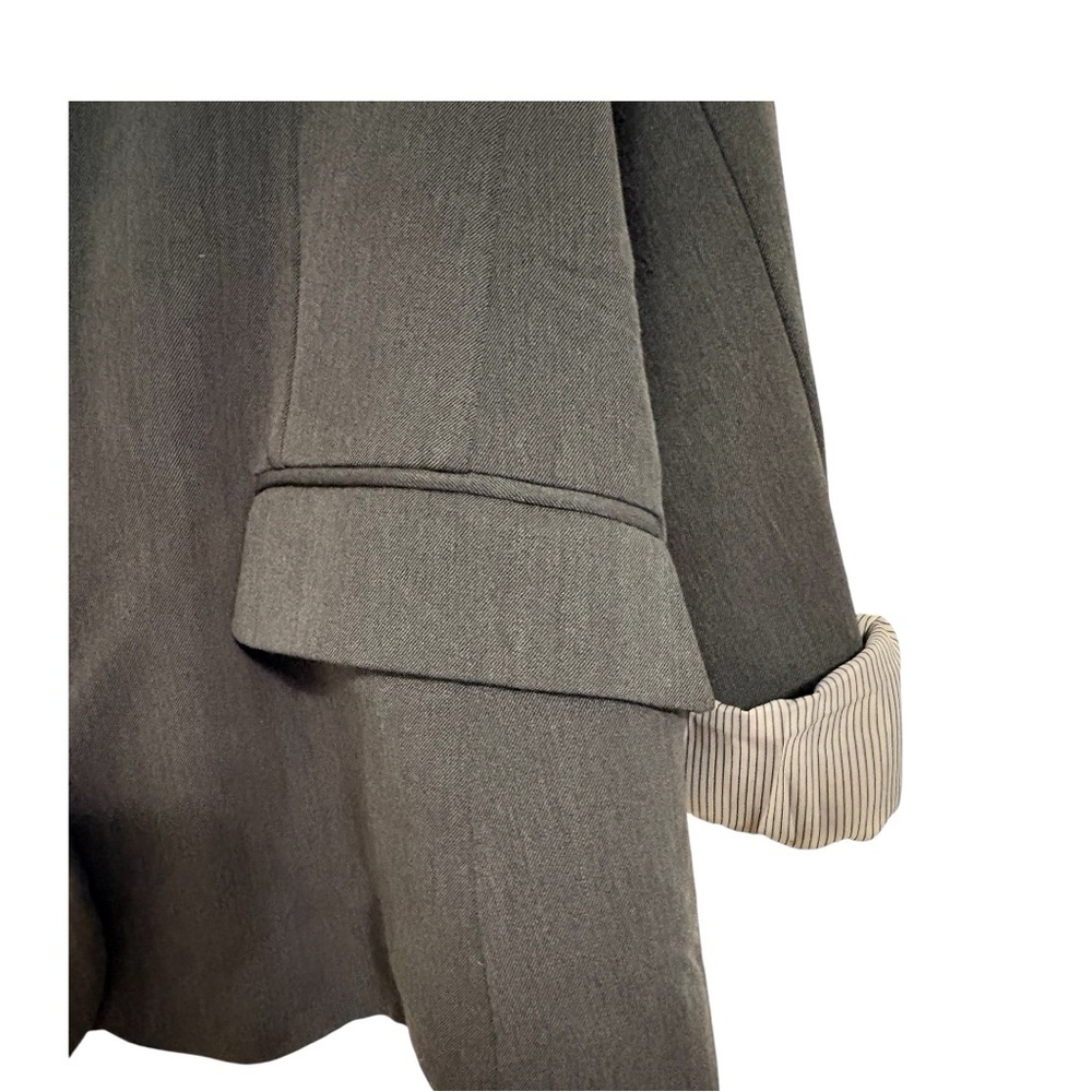 SALE Ambiance Classic Charcoal Blazer – Pinstriped Lining | Size Large - Picture 8 of 14